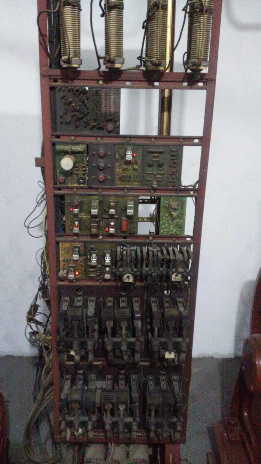 Antes - Modernização do Quadro de Comando do Elevador